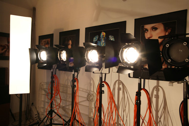 Le studio photo avec lumières continues et accessoires